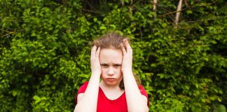 Gilles de la Tourette : un syndrome bien plus fréquent qu’on ne le pensait Une jeune fille qui souffre du syndrome de Gilles de la Tourette sans le savoir.