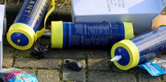Protoxyde d’azote : le gouvernement alerte sur les dangers d’un gaz pas si hilarant Des cartouches de protoxyde d’azote vidées et abandonnées dans la rue par des jeunes.