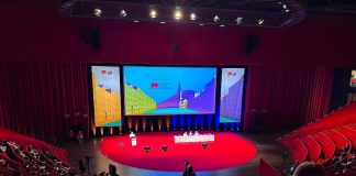 Dans la Salle 3000, le congrès mondial sur la maladie d'Alzheimer à Lyon