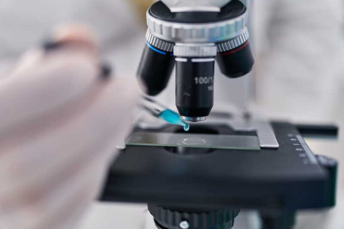 À Nantes des chercheurs découvrent une piste contre les bactéries résistantes Ma Santé Un chercheur du CHU de Nantes poursuit ses découvertes sur le lien entre le microbiote intestinal et la résistance des bactéries aux antibiotiques.