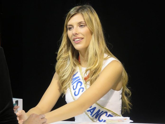 Lipœdème maladie Camille Cerf ancienne Miss France Ma Santé L’ex-Miss France Camille Cerf se confie sur son lipœdème, la “maladie des jambes poteaux”.