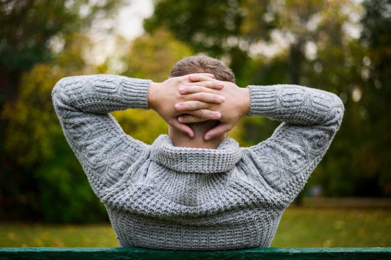 Un homme mentalement fort, capable de supporter l’incertitude sans avoir besoin de tout contrôler.
