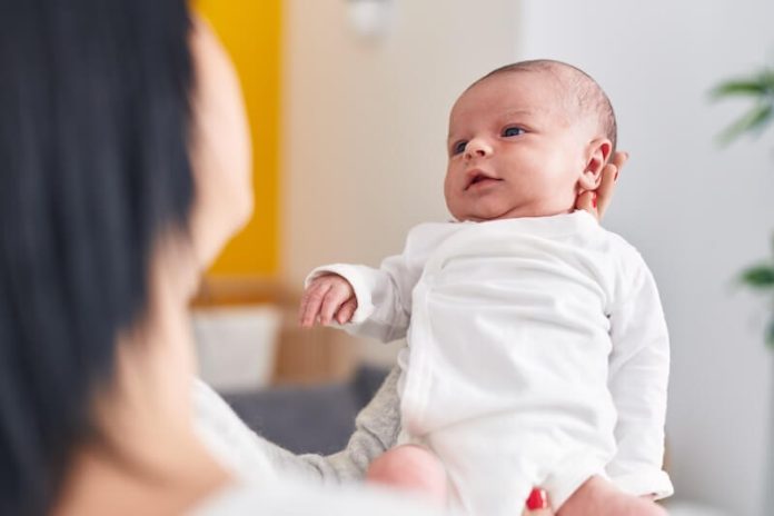 bebe immunotherapie orale allergie alimentaire biberon pleurer symptomes grave ma sante Un bébé victime d'une allergie alimentaire.