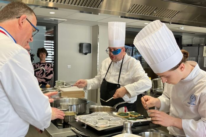 Jeremy Biasiol chef MOF AVC temoignage lyon ma sante Le chef Jérémy Biasiol, de retour aux fourneaux après quatre AVC.