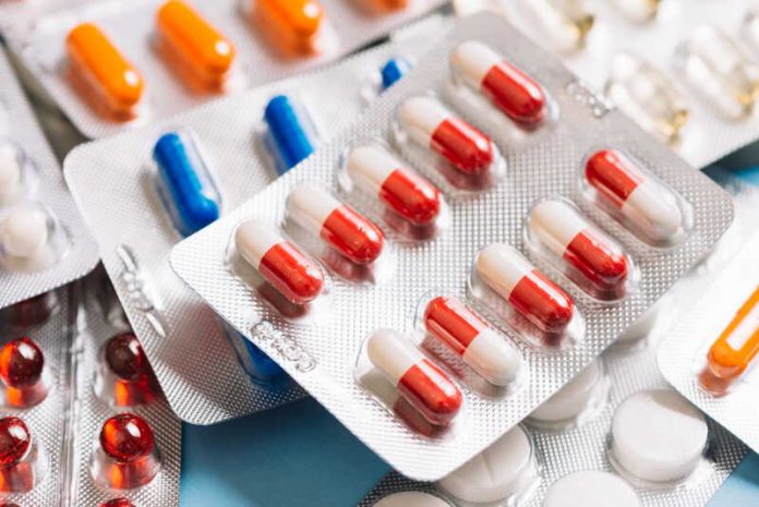 Médicaments 7 675 tonnes finissent chaque année à la destruction en France Ma Santé Des plaquettes de médicaments non utilisés, encore dans leur date de validité, s'apprêtent à être détruites.