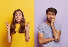 Canicule : pourquoi certains supportent-ils mieux la chaleur que d’autres ? Deux personnes manifestant des réactions différences face à la chaleur.