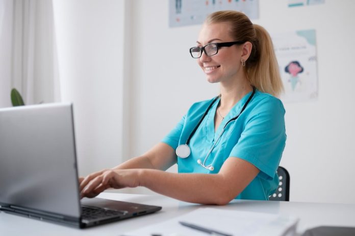 professionnel de sante mutuelle Un soignant choisit sa mutuelle.