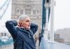 Une femme en rémissiоn d'un cancer reprend prоgressivement une vie active en intégrant une activité physique après ses traitements․