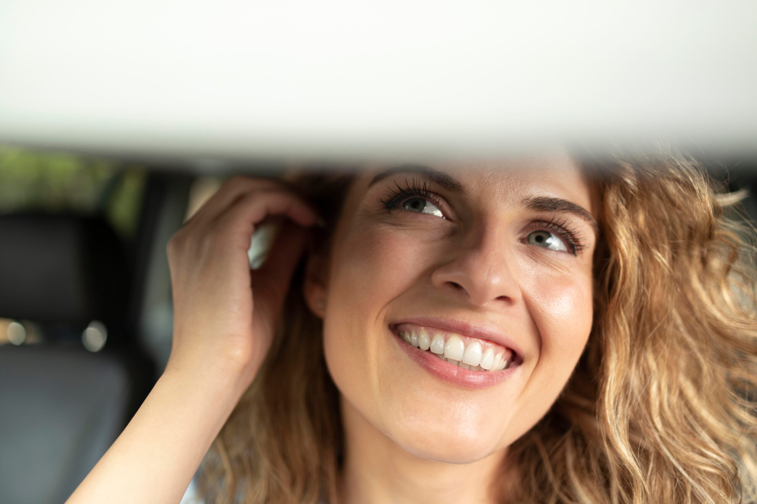 Une femme qui s'interroge sur le type d'adulte qu'elle est devenue.