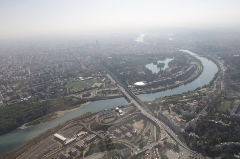 La pollution a envahi la ville de Lyon après les incendies de Gironde