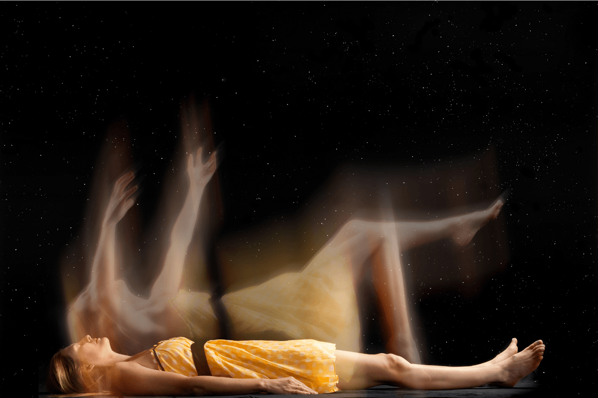 Illustration d'une personne ressentant une sensation de chute au moment de l'endormissement, caractéristique d'une secousse hypnique.